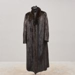 684695 Mink coat